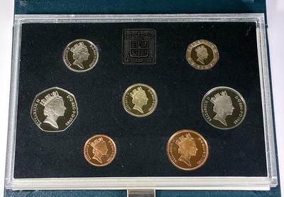 【雨安】【直播拍卖】【世界币章118期-裸币】2025-12-05 周五 19:30 保真 - [现代套币] Great Britain 英国 套币 精制套币 1985年