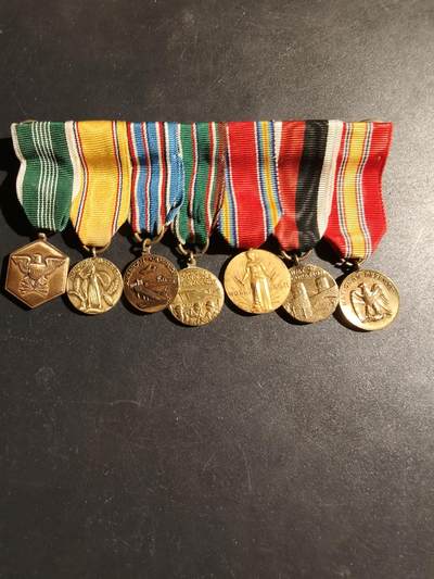 老王徽章第168期 - 美国二战对德作战及海外占领军7联排迷你章