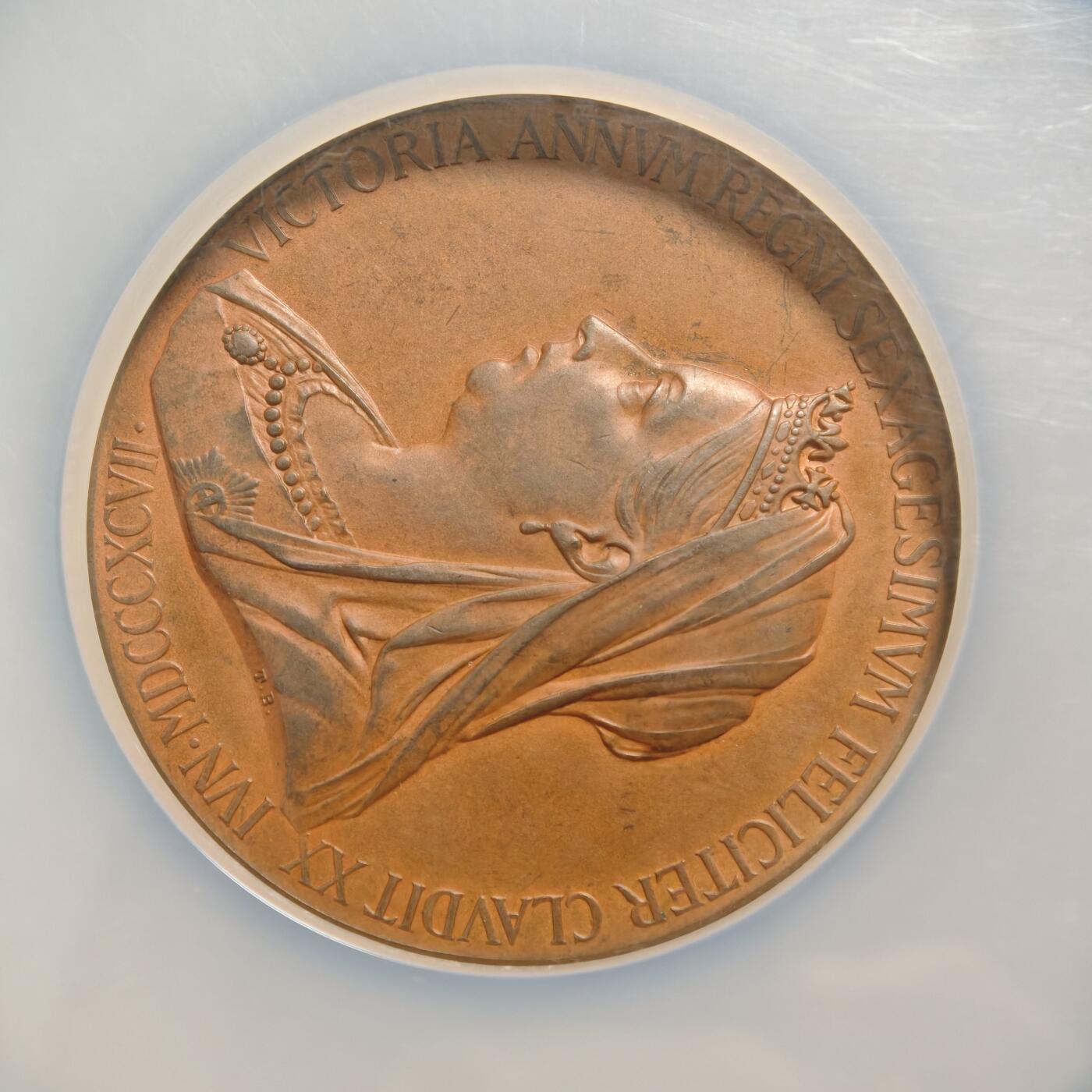 【德藏】世界币章拍卖第156期（拍品征集中~欢迎藏友联系） 1897年 英国维多利亚女王登基60周年55mm纪念大铜章 NGC MS63BN 状态极佳