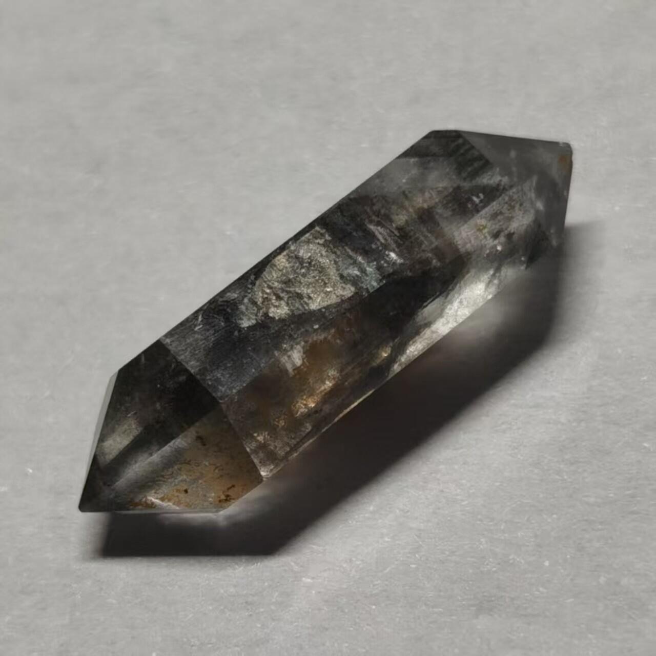 七河·世界钱币杂件水晶矿标小拍（总第30期） 藏家出品 X664（4） 云贵闪灵水晶 小巧精致 本件拍品由合作藏家邮寄