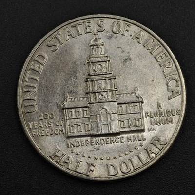 【淘币小摊】实时拍第八百一十八拍   散币小银币场   满百包邮可预留二周 每周一统一发货   - 美国1976年建国200周年50分纪念币