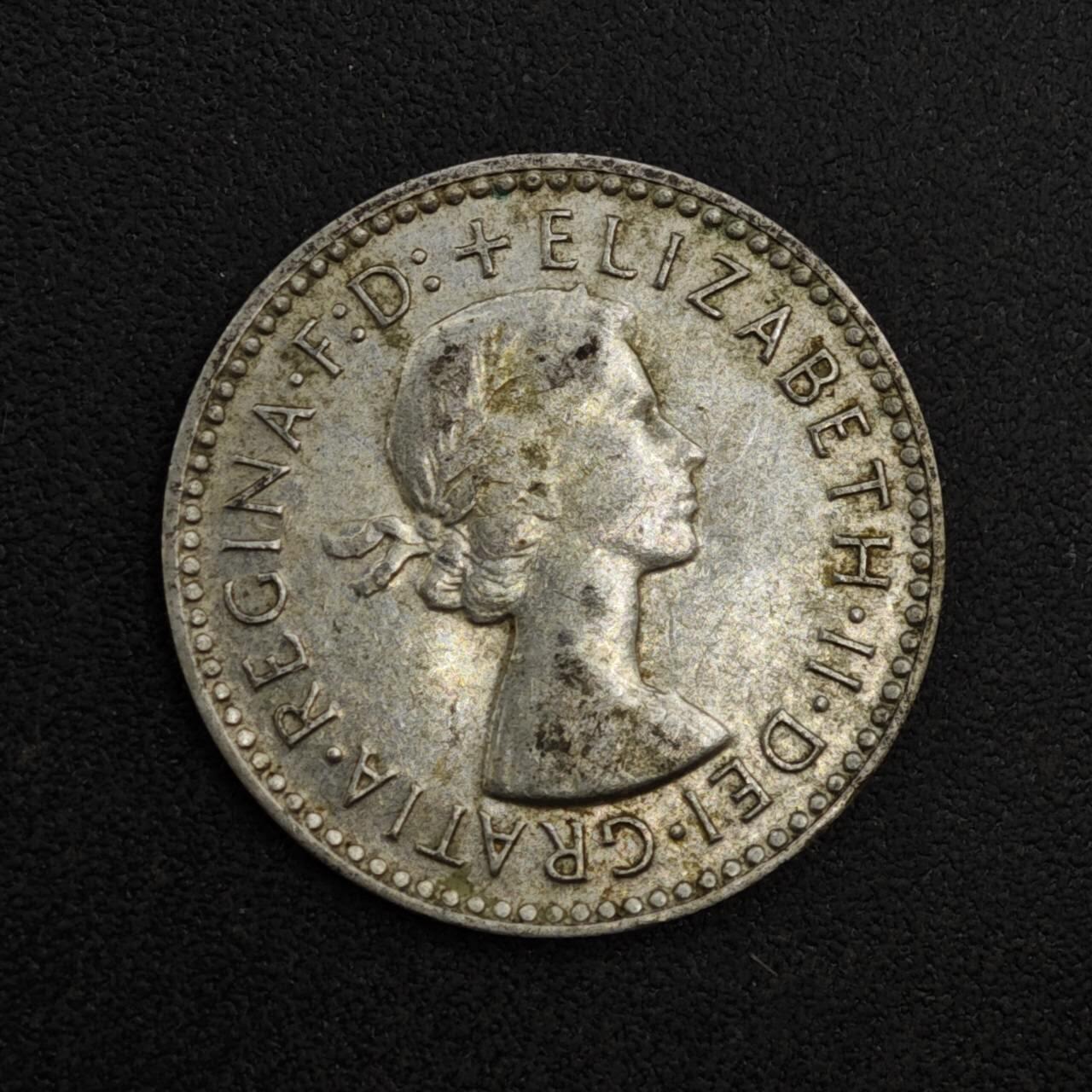 【淘币小摊】实时拍第八百一十八拍   散币小银币场   满百包邮可预留二周 每周一统一发货   澳大利亚1957年伊丽莎白二世3便士银币