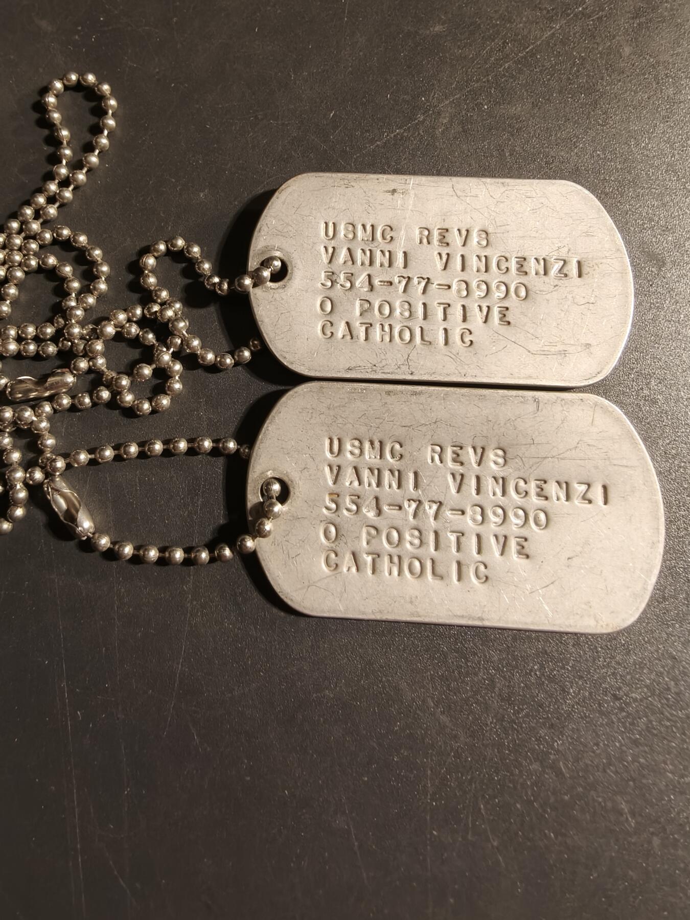 老王徽章第168期 美国海军陆战队狗牌一组     天主教随军神父     