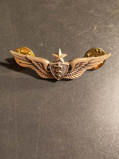 老王徽章第168期 - 美国空军军医中级技能章 925银 2英寸