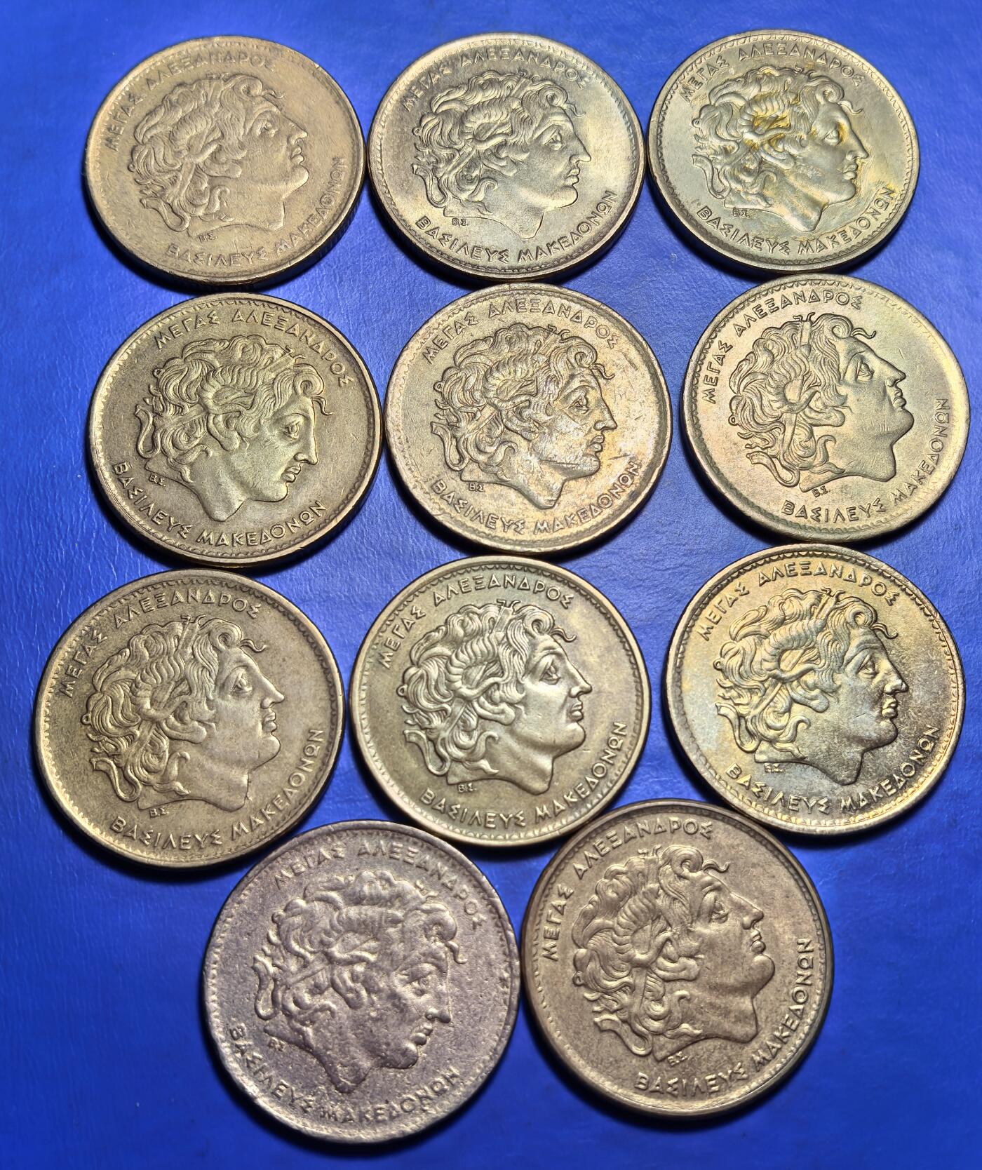 外国优质老铜币银币，周六九点倒数截拍，满百包邮，可寄存半年，喜欢朋友微信扫描二维码可直接参拍