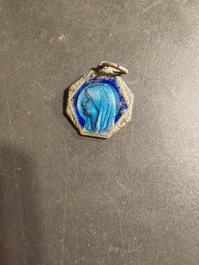 老王徽章第168期 - 法国天主教会纪念章