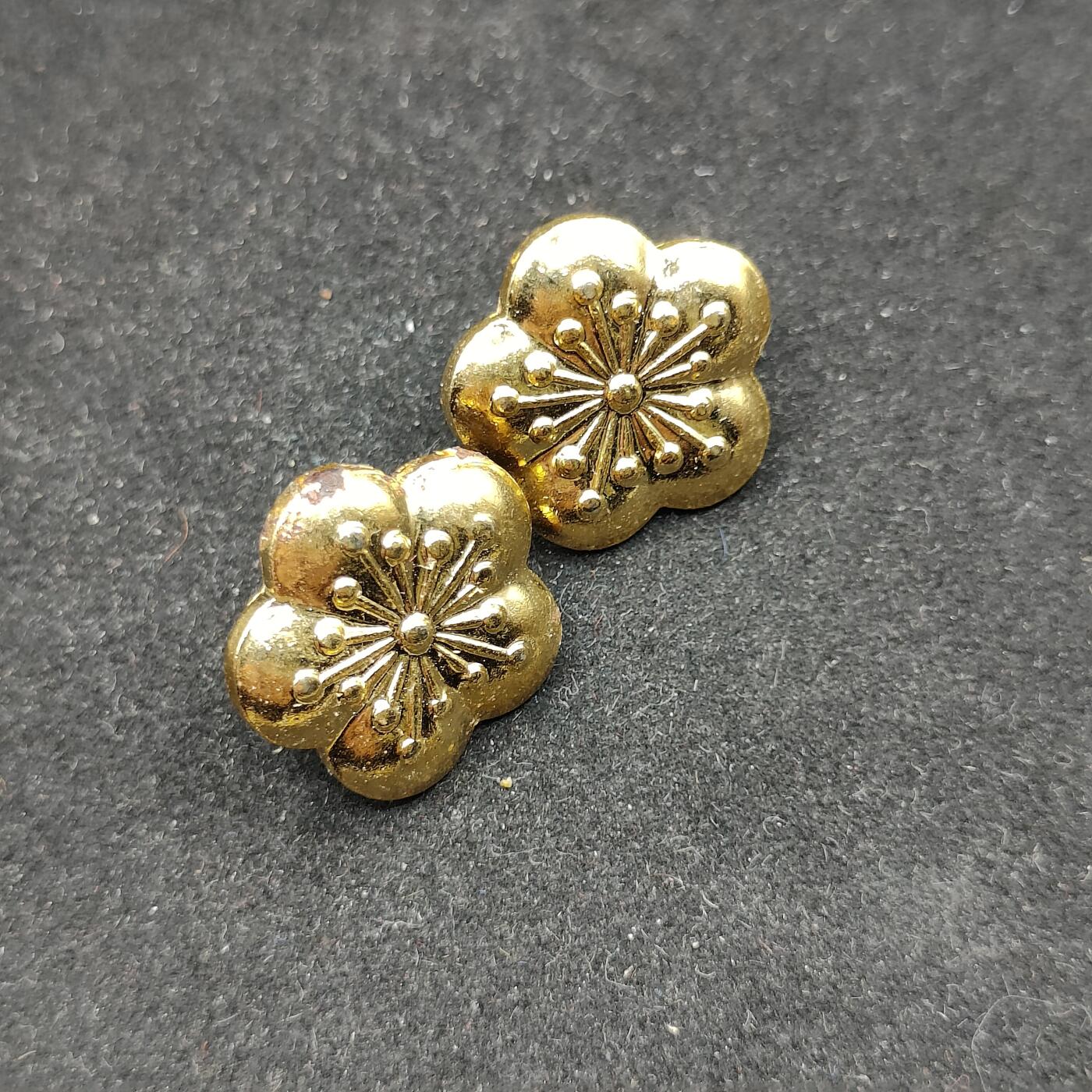 0元起拍勋章 第316期 咸鱼国勋章拍卖专场 12月7日（周日）下午6：00开始 民国70-80s校官肩章一对