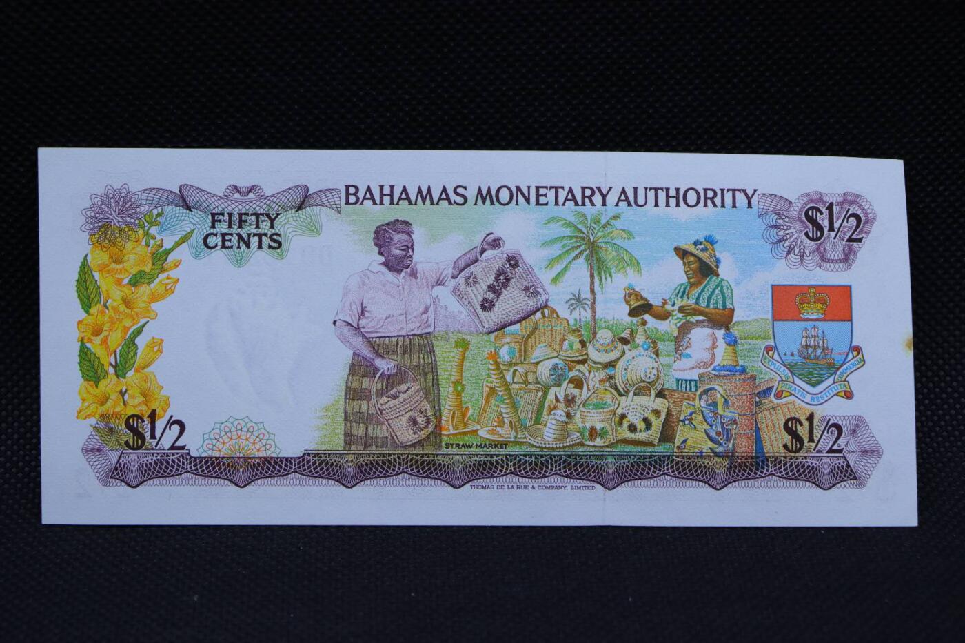 【淘币小摊】限时拍第八百二十一拍  纸币场  满百包邮可预留两周  周一统一发货   巴哈马1968年彩背50分纸币