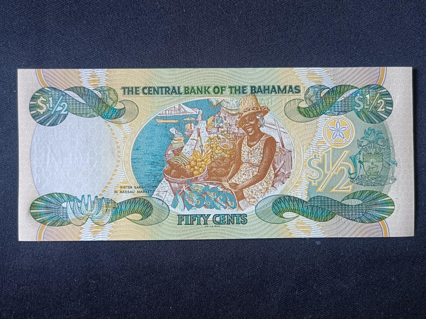 【游宝拍卖】乙巳蛇年92期 第四季首拍场  巴哈马-1/2元【2001年 全新UNC】