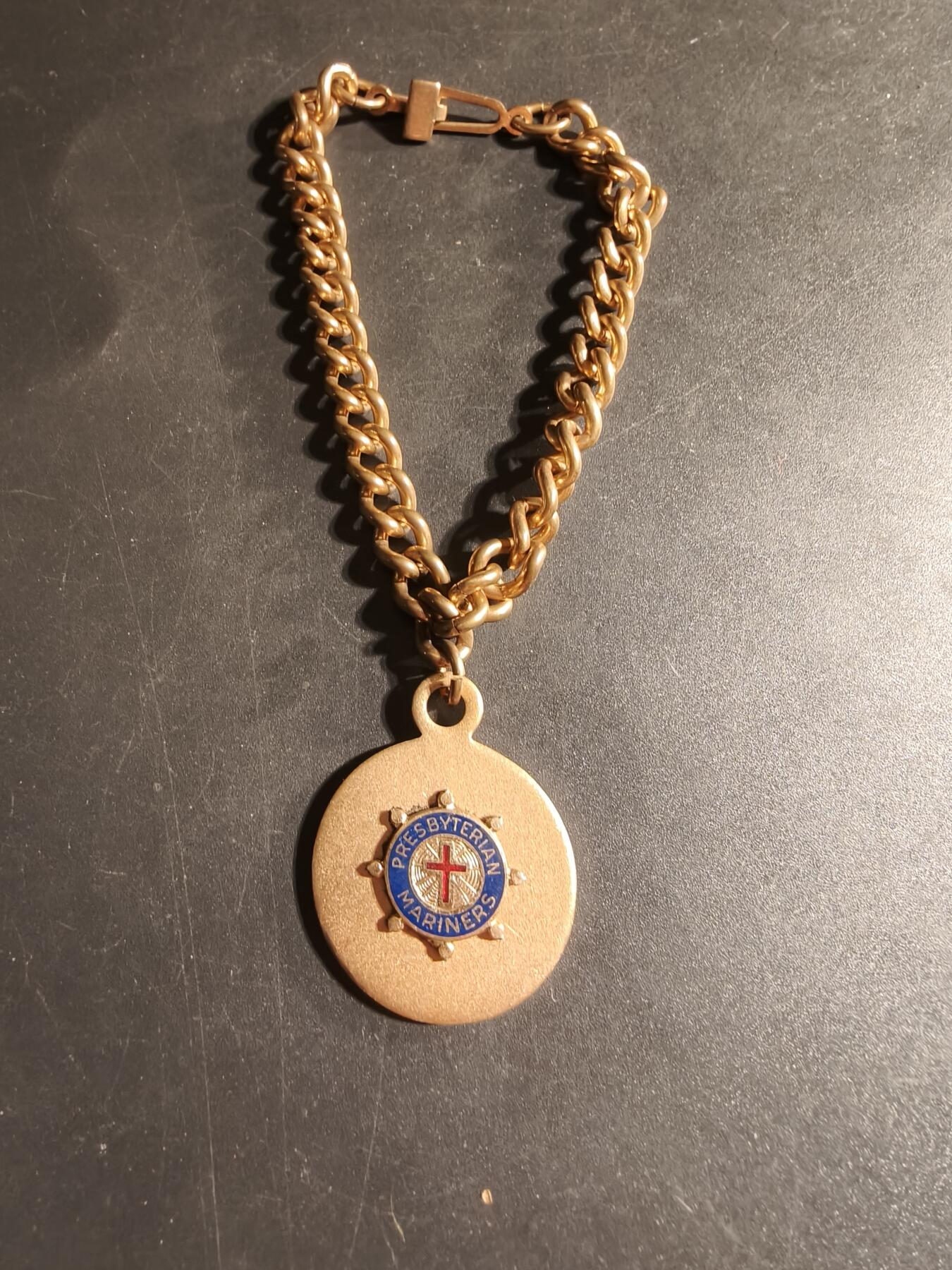 老王徽章第168期 美国长老会水手组织纪念章     铜质镀金珐琅