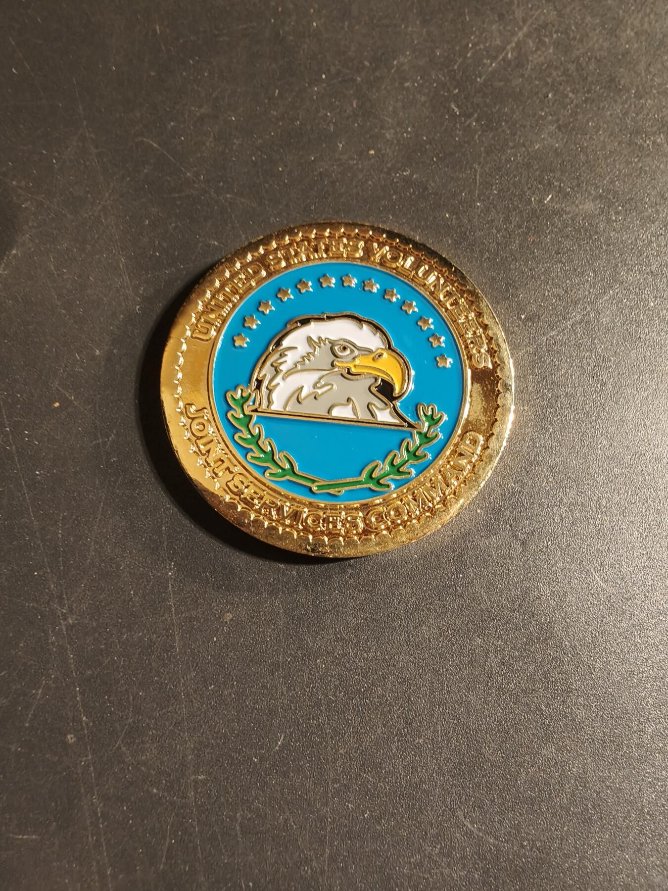 老王徽章第168期 美国联勤司令部纪念章    直径39mm.    重量27.8g