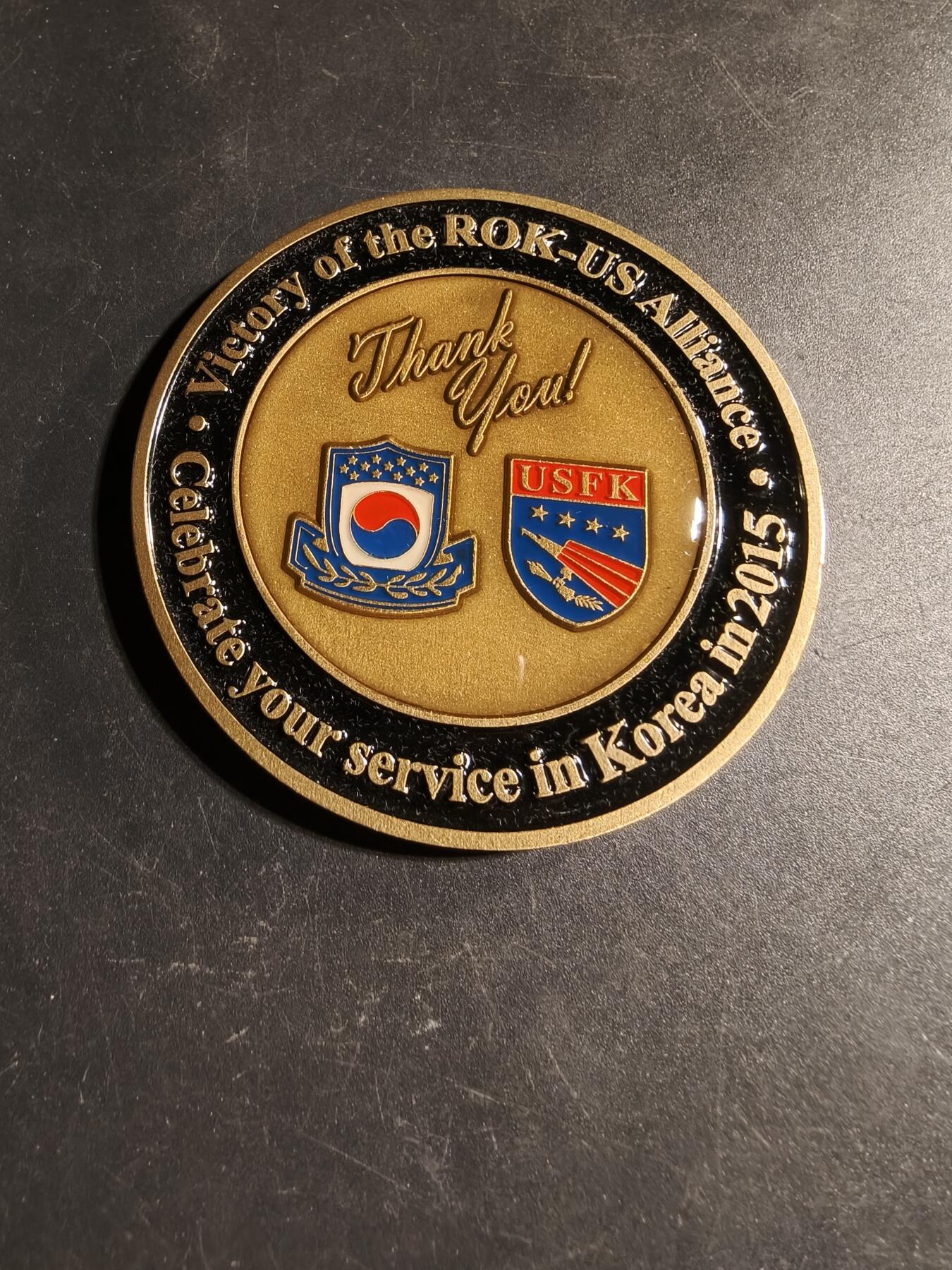 老王徽章第168期 2015年韩美同盟胜利纪念章     原盒     直径70mm.   重量106.4g