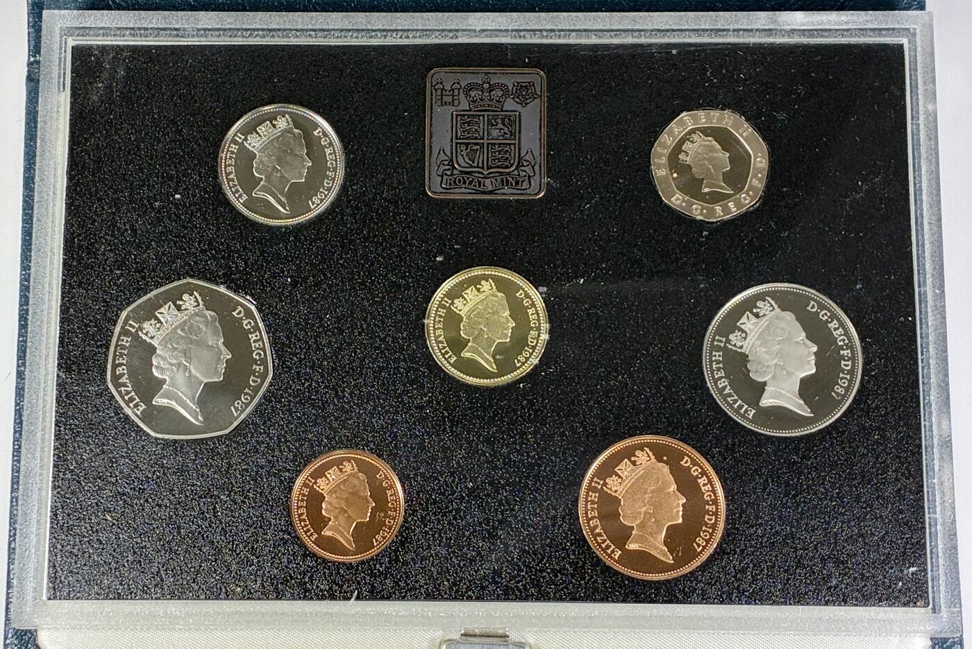 【雨安】【直播拍卖】【世界币章118期-裸币】2025-12-05 周五 19:30 保真 [现代套币] Great Britain 英国 套币 精制套币 1987年