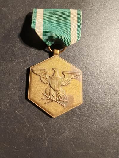 老王徽章第168期 - 美国海军军事功绩奖章