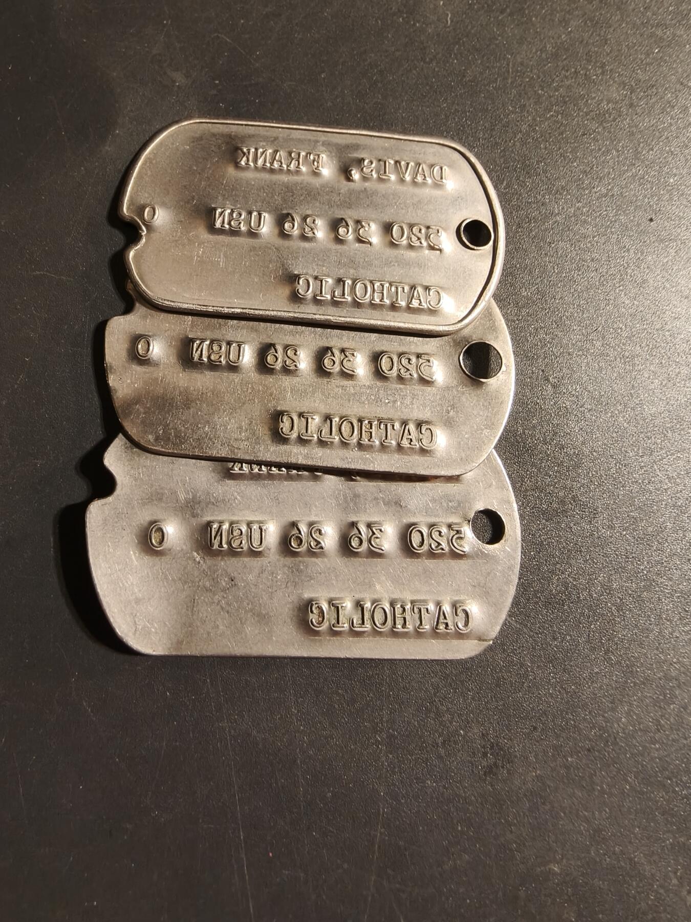 老王徽章第168期 美国海军狗牌一组    天主教徒