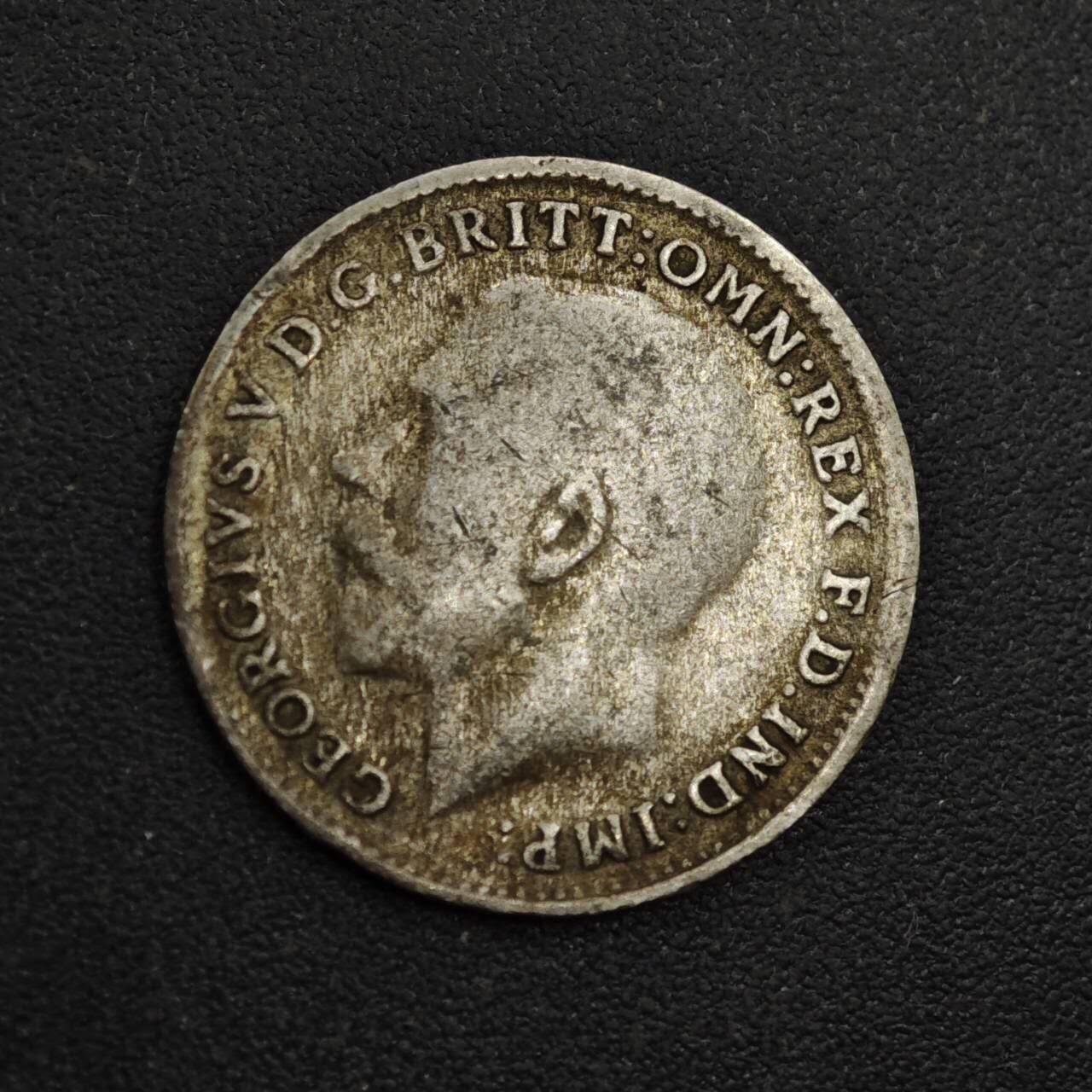 【淘币小摊】实时拍第八百一十八拍   散币小银币场   满百包邮可预留二周 每周一统一发货   英国1922年乔治五世3便士银币