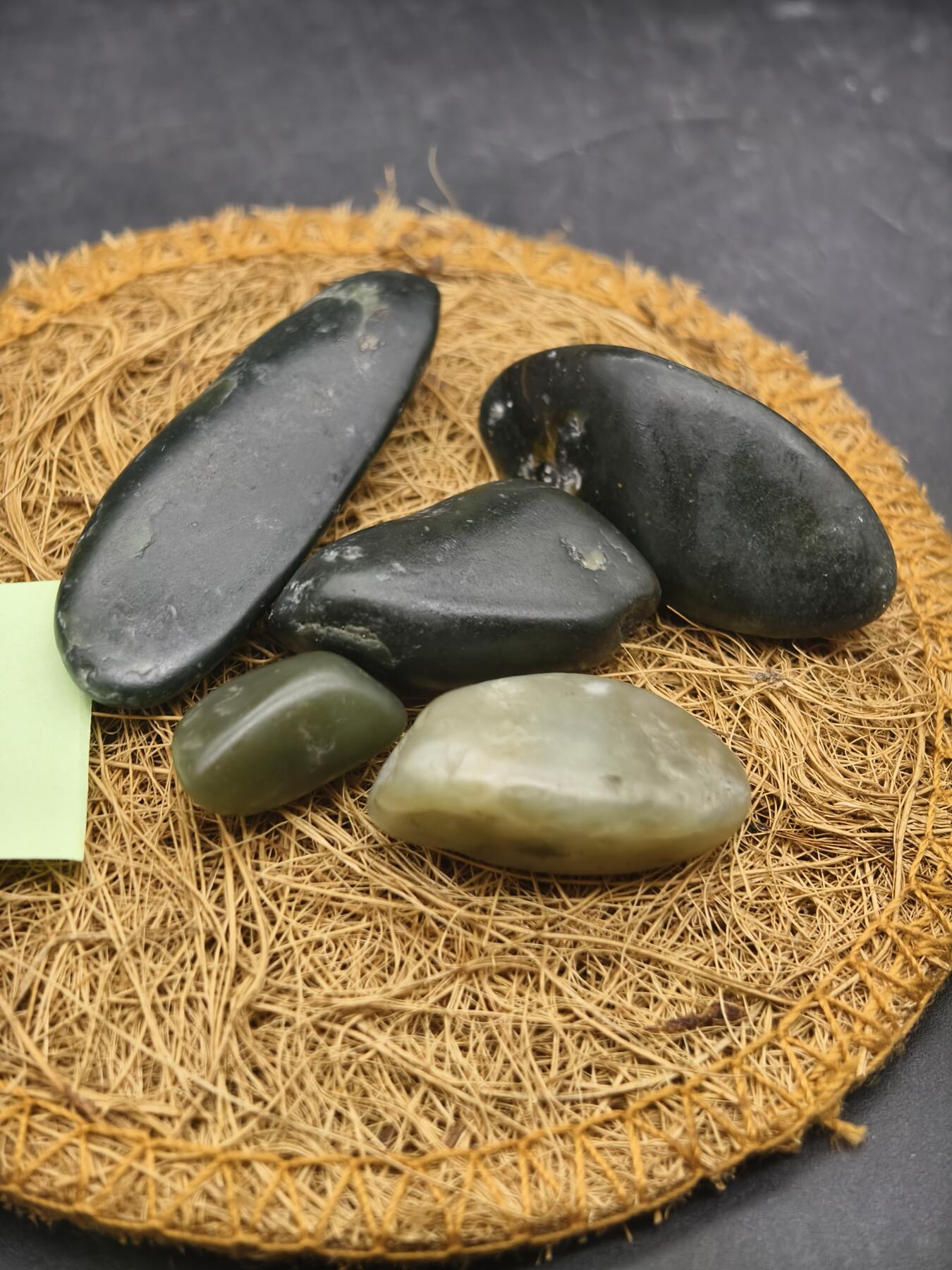 92期回流戒指饰品杂件纪念章丝路钱币专场 和田玉籽料