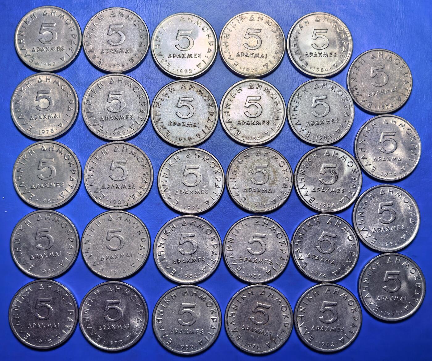 外国优质老铜币银币，周六九点倒数截拍，满百包邮，可寄存半年，喜欢朋友微信扫描二维码可直接参拍