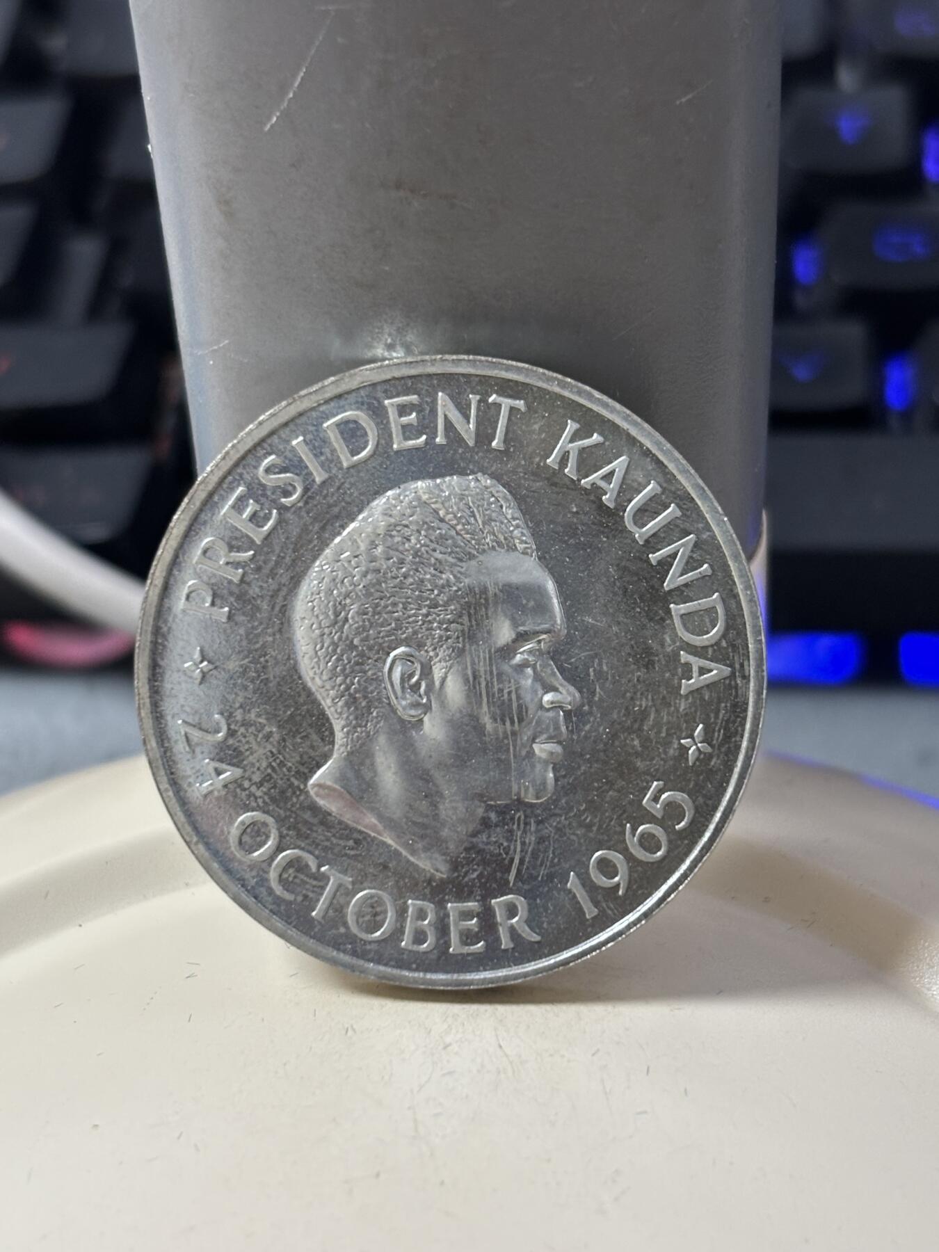 第184期拍卖 赞比亚1965年卡翁达总统纪念币带盒