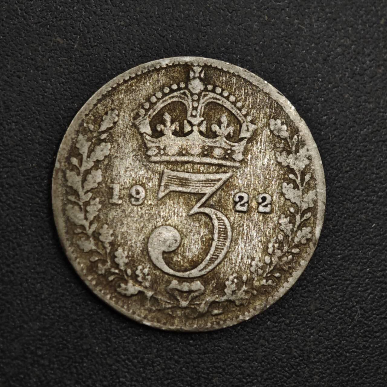 【淘币小摊】实时拍第八百一十八拍   散币小银币场   满百包邮可预留二周 每周一统一发货   英国1922年乔治五世3便士银币