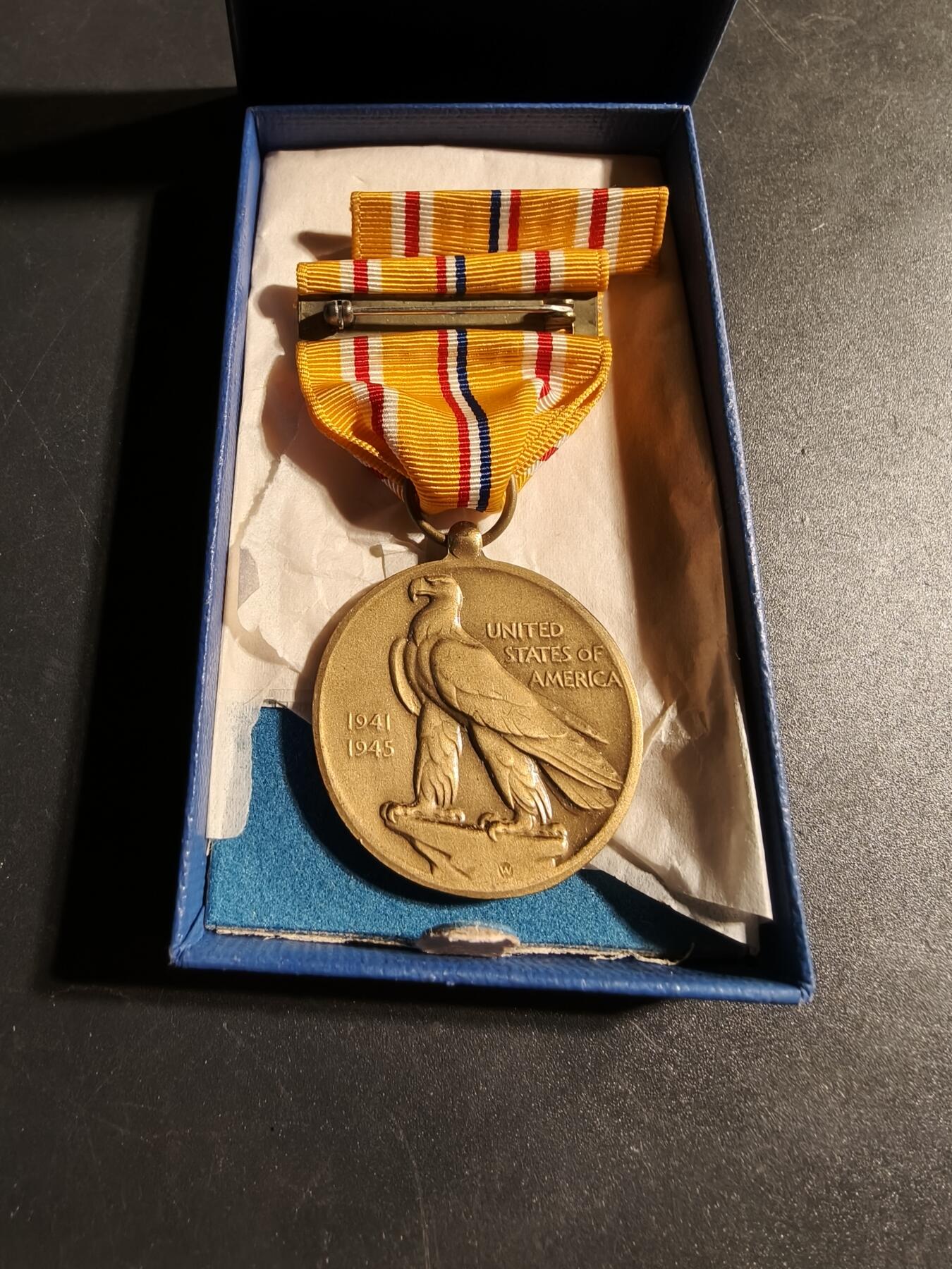 老王徽章第168期 美国二战亚太战区对日作战奖章     原盒带略和油纸