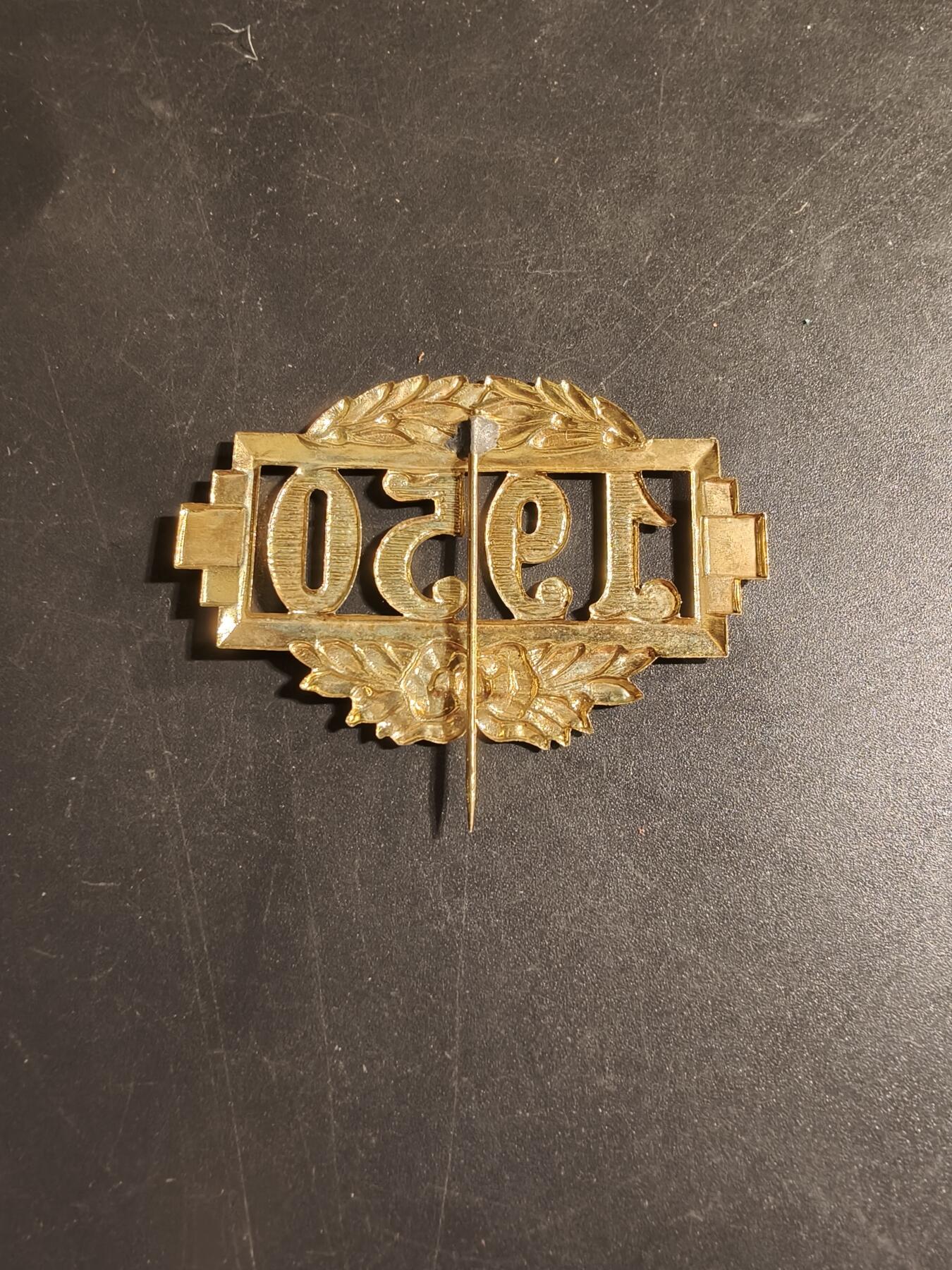 老王徽章第168期 法国1950针插