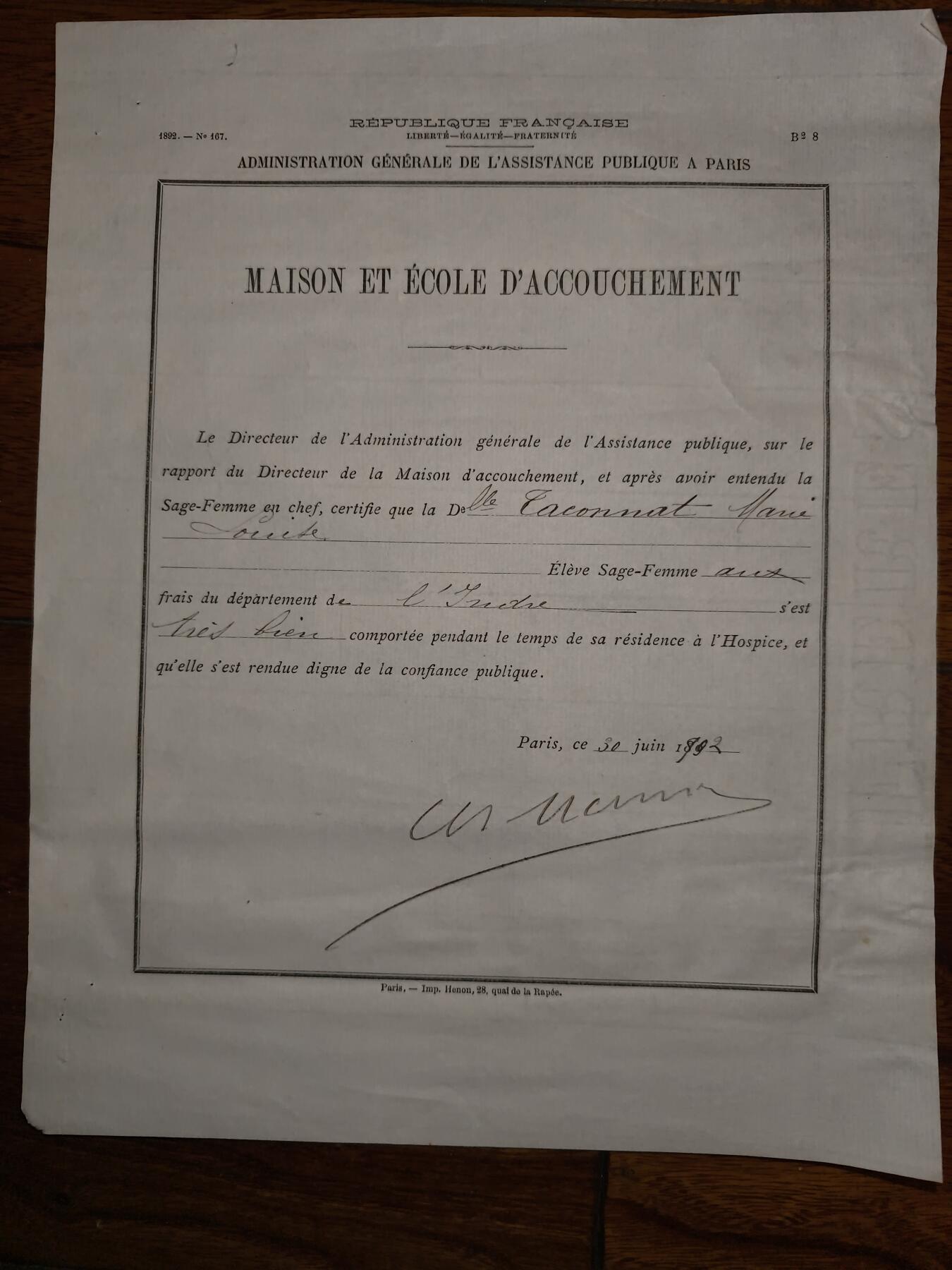 凯旋世界勋赏（第20期）（欢迎送拍）（对拍品有疑问请询问客服，不接受到手刀，出价默认拍品品相。请认真阅读拍卖规则！出价默认已认可！）（收到货请录制开箱视频，无视频概不处理问题。） 1892年法国巴黎公共救助总局颁发的助产士结业证明