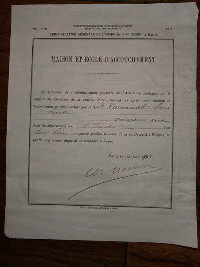 凯旋世界勋赏（第20期）（欢迎送拍）（对拍品有疑问请询问客服，不接受到手刀，出价默认拍品品相。请认真阅读拍卖规则！出价默认已认可！）（收到货请录制开箱视频，无视频概不处理问题。） - 1892年法国巴黎公共救助总局颁发的助产士结业证明