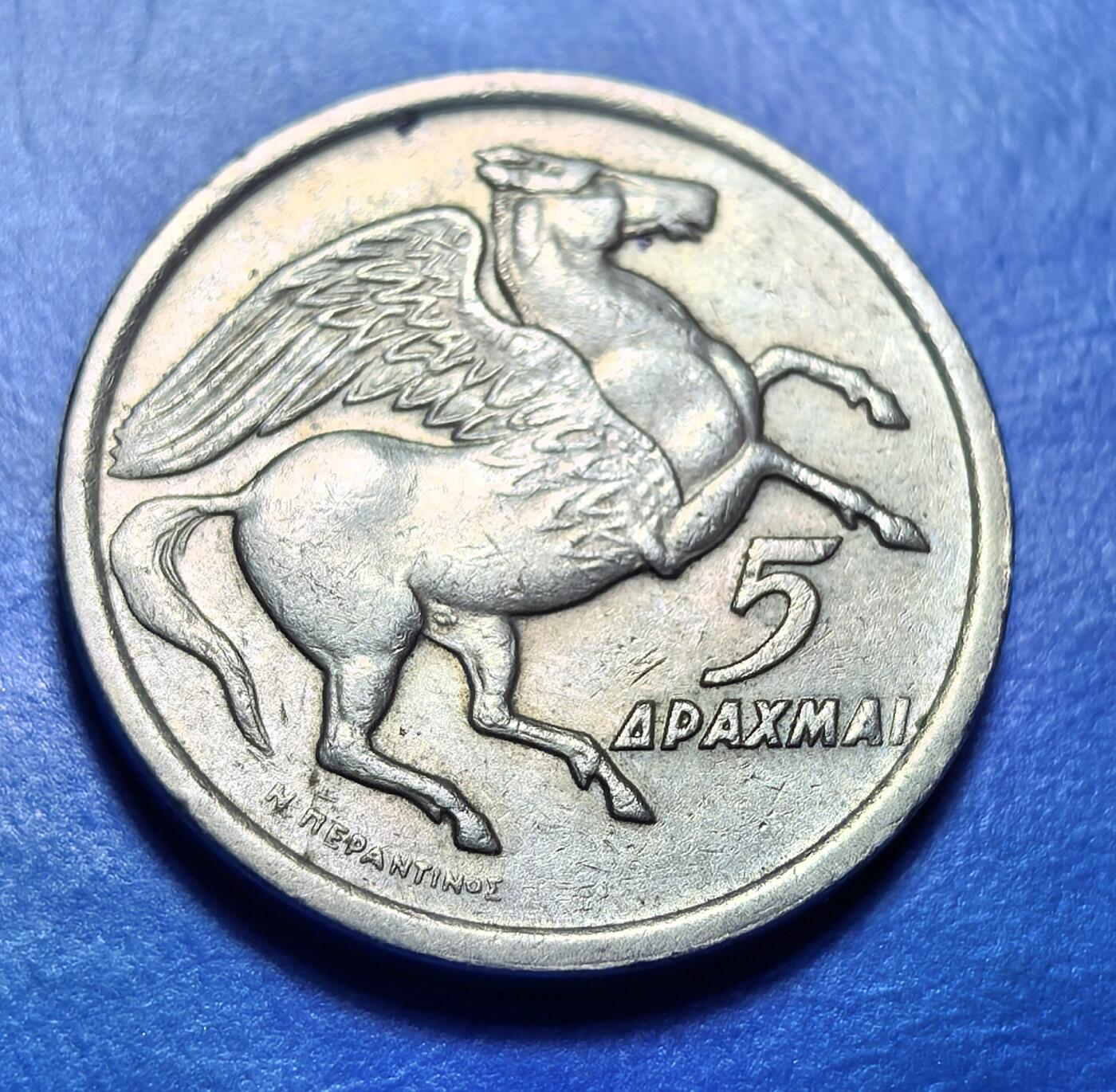 外国优质老铜币银币，周六九点倒数截拍，满百包邮，可寄存半年，喜欢朋友微信扫描二维码可直接参拍