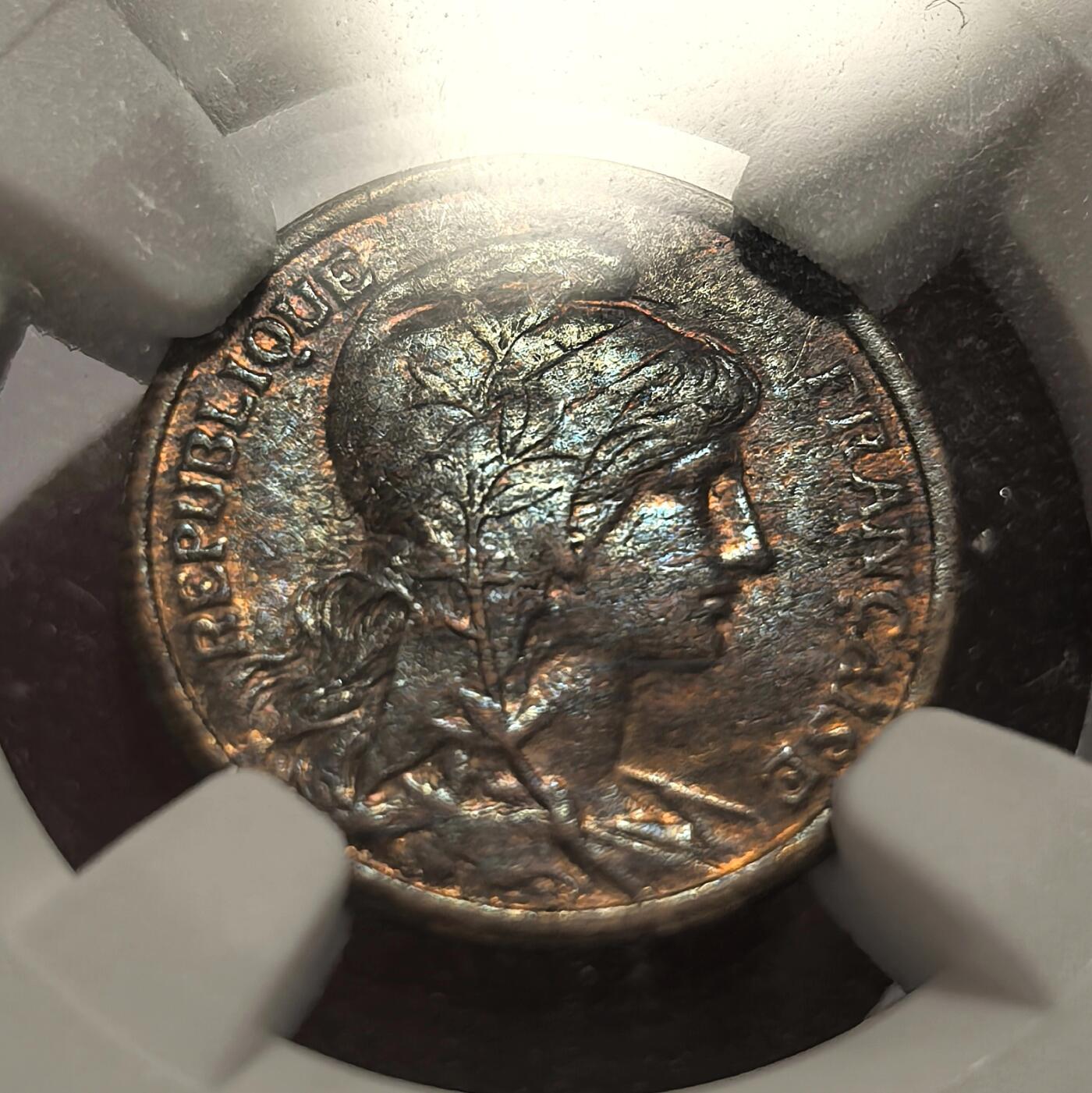 博洋堂世界钱币拍卖第150期（全场包邮） NGC MS63 法国1911年玛丽安娜1分铜币 巧克力包浆 小巧可爱。