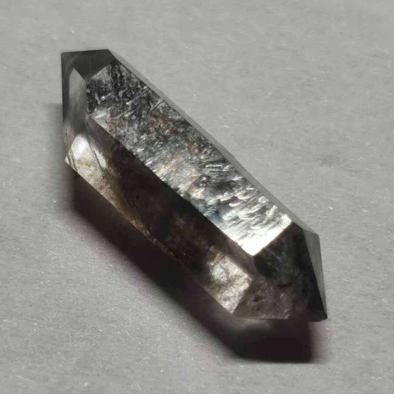 七河·世界钱币杂件水晶矿标小拍（总第30期） 藏家出品 X664（4） 云贵闪灵水晶 小巧精致 本件拍品由合作藏家邮寄