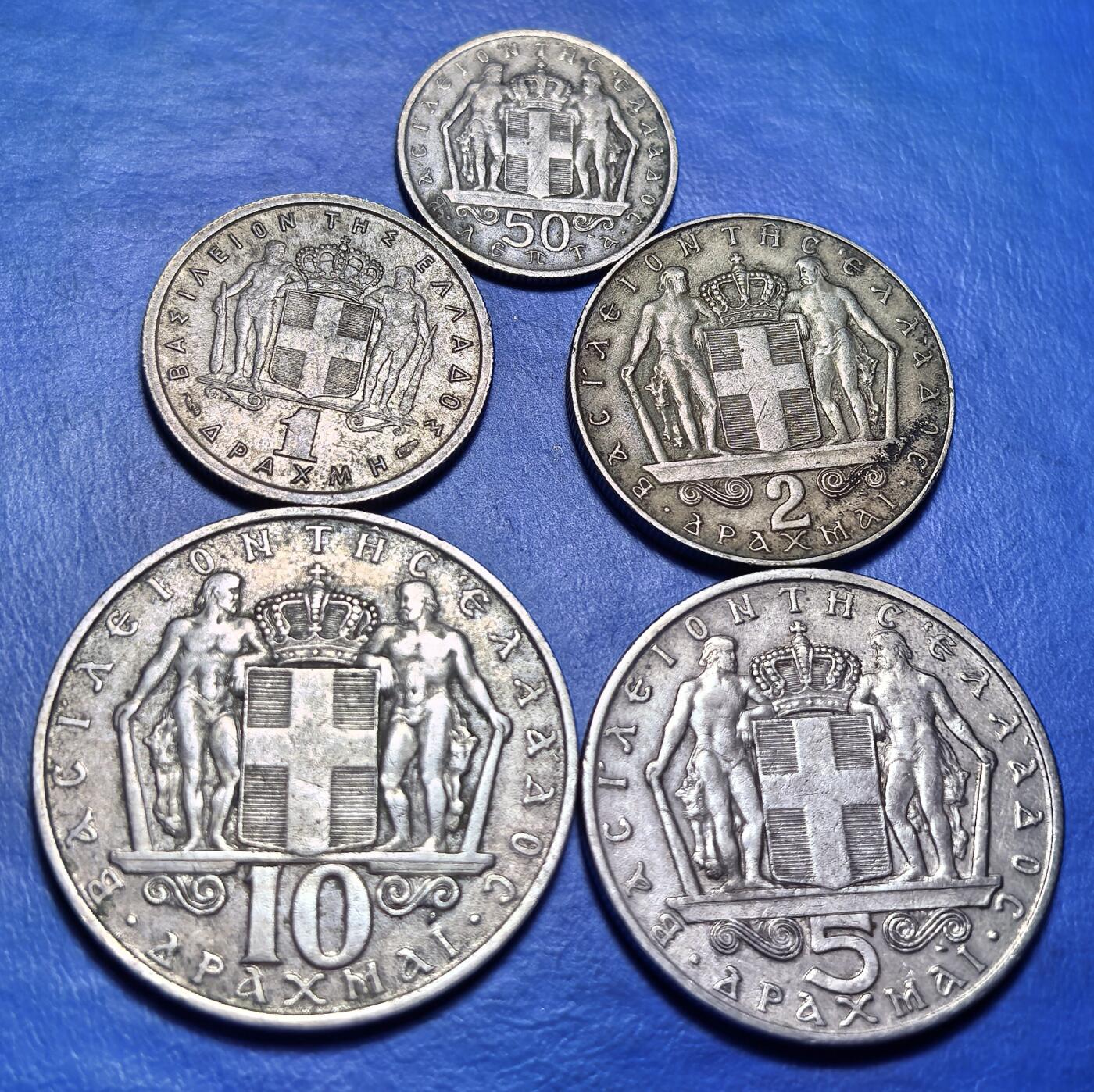 外国优质老铜币银币，周六九点倒数截拍，满百包邮，可寄存半年，喜欢朋友微信扫描二维码可直接参拍