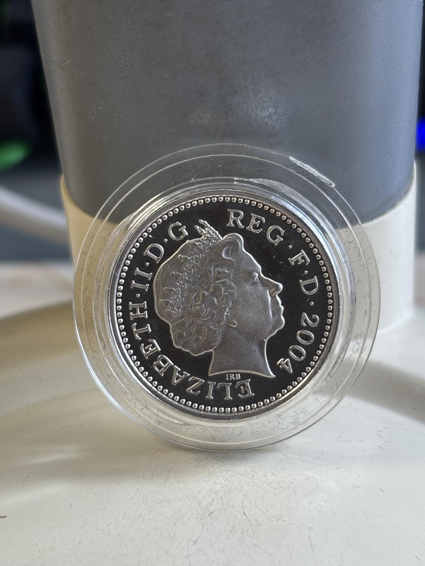 第184期拍卖 英国2004年皇室神兽1英镑精制纪念银币4枚全套，925银，发行5000套