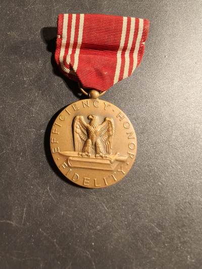 老王徽章第168期 - 美国陆军品德优良奖章    二战版本