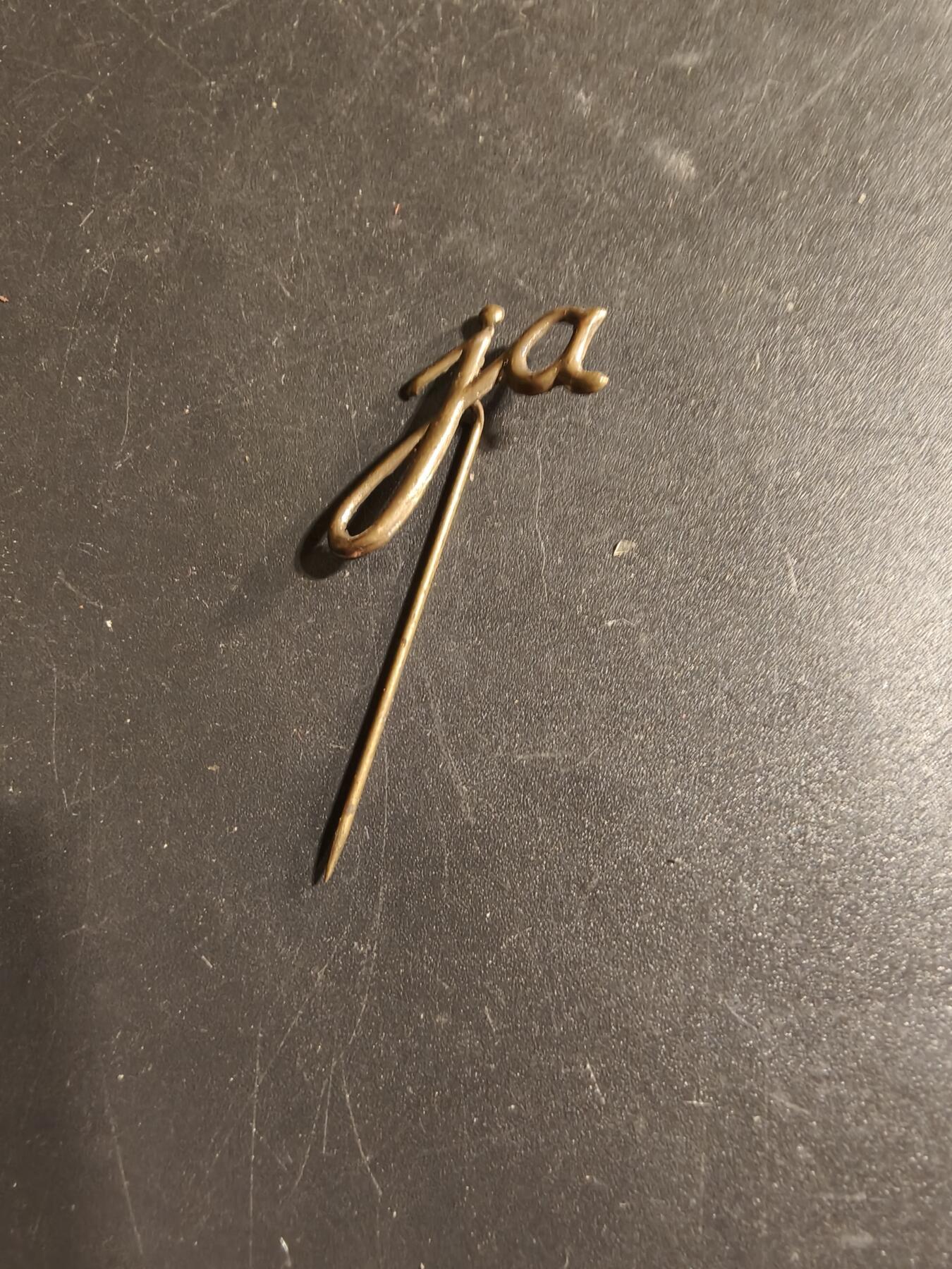 老王徽章第168期 德三小胡子支持者针插