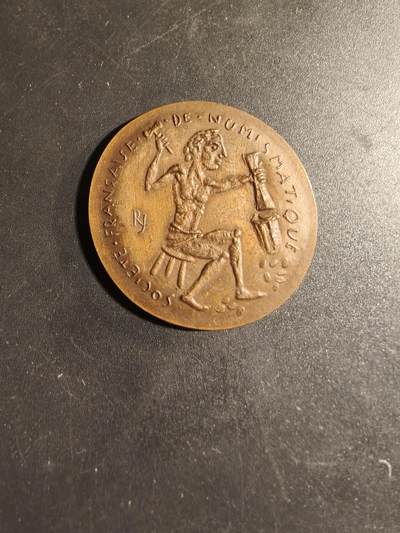 老王徽章第168期 - 法国钱币学会铸币师大铜章     直径34mm.    重量16g
