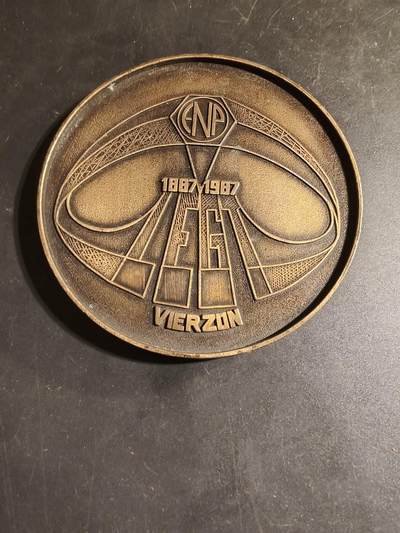 老王徽章第168期 - 法国昂利·布里松国立工艺学校创始人昂利·布里松诞辰一百年纪念章     直径90mm.     重量150g