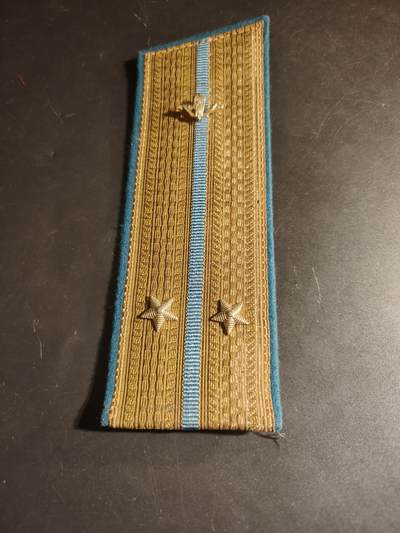 老王徽章第168期 - 苏联空降兵中尉肩章