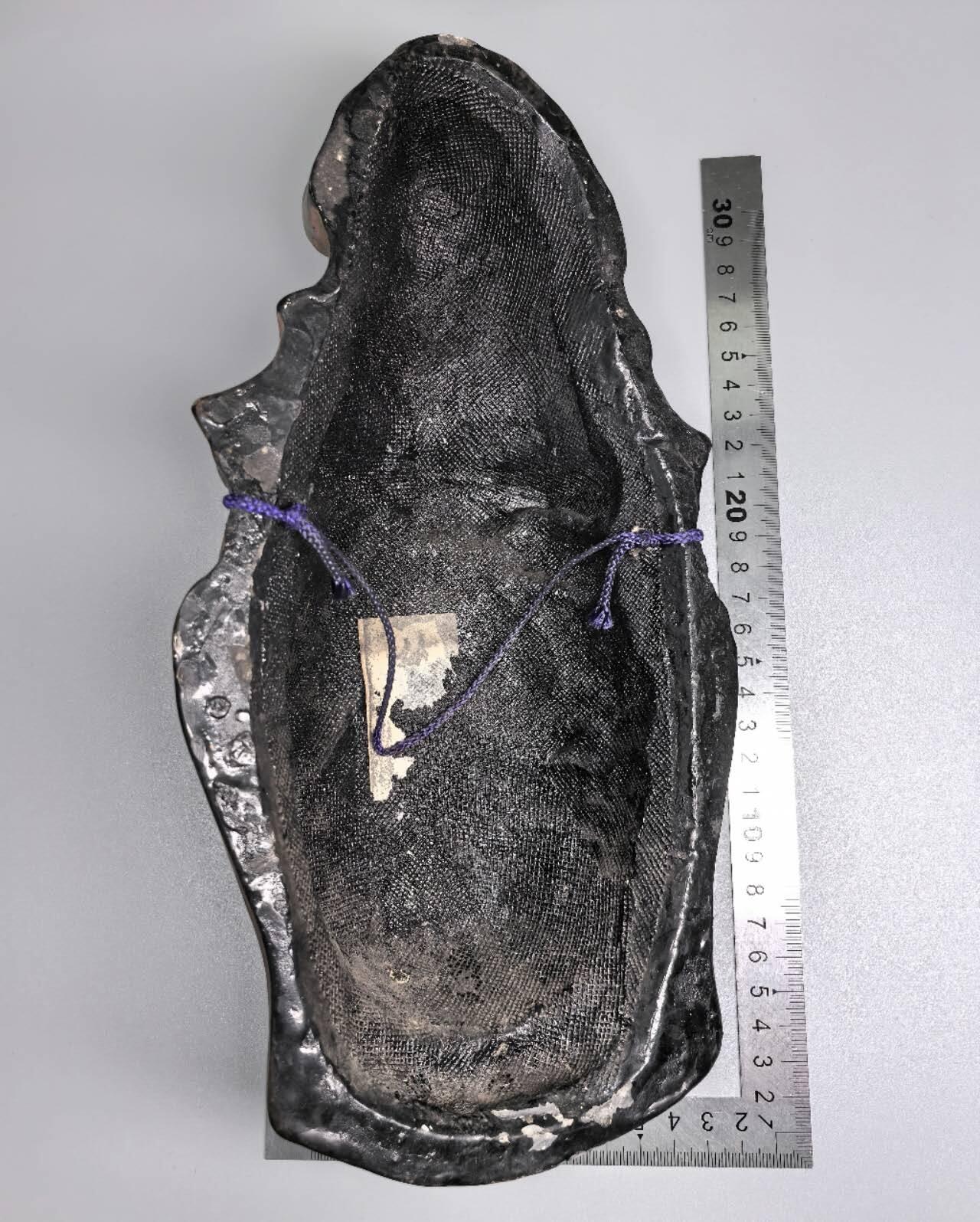 小驴勋章奖章收藏12月06日周六晚六点拍卖（珍爱和平，收藏战争，铭记历史，勿忘国耻，忠党爱国。有偿代拍，送拍规则在简介最后，参拍须阅读规则后再参拍，关系到运费包装发货时效真假辨别等关键信息，拍卖时不再发原图，看大图店主微信码在拍卖店铺介绍里） 日式木雕