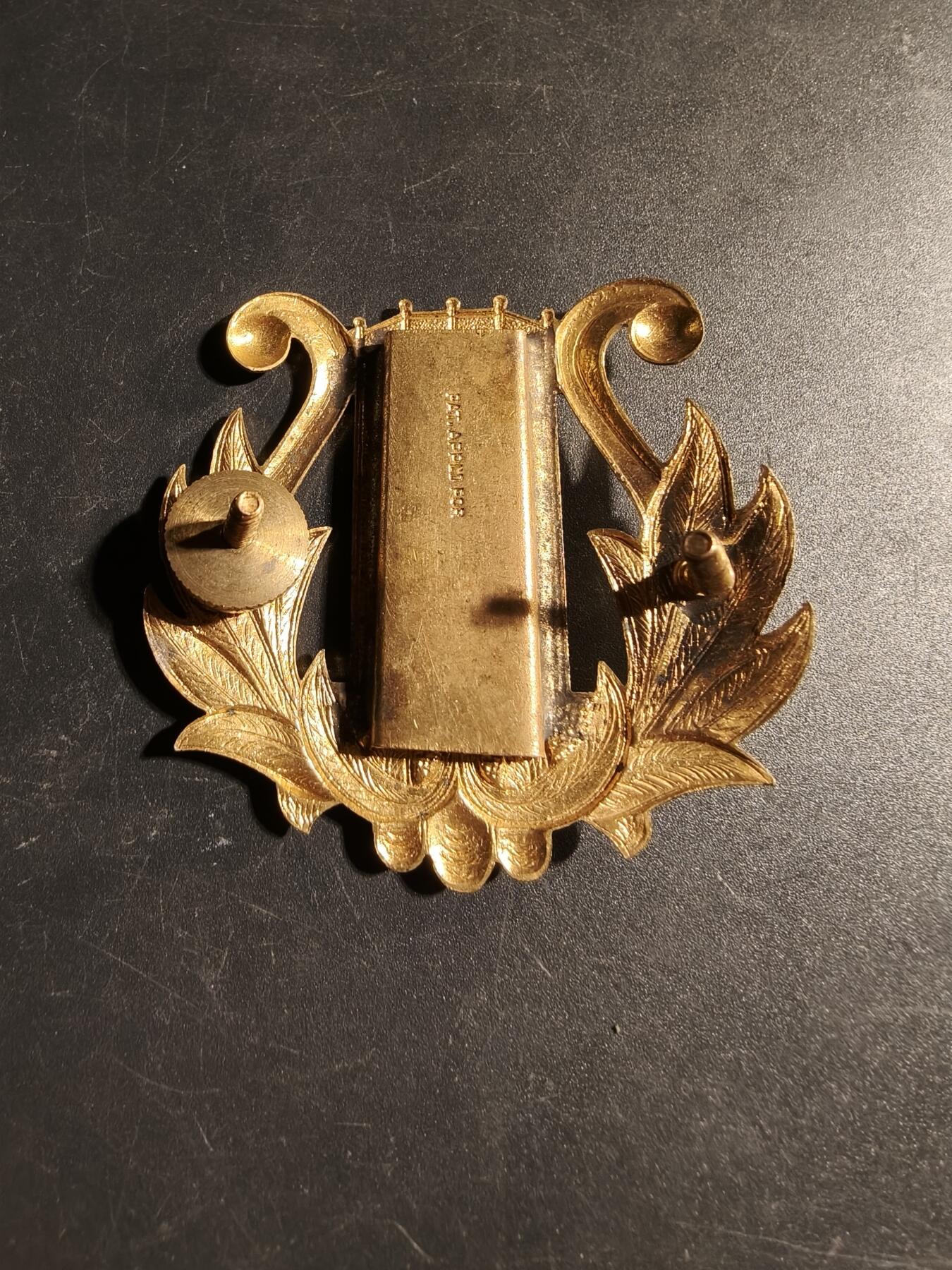 老王徽章第168期 美国军乐团大檐帽帽徽