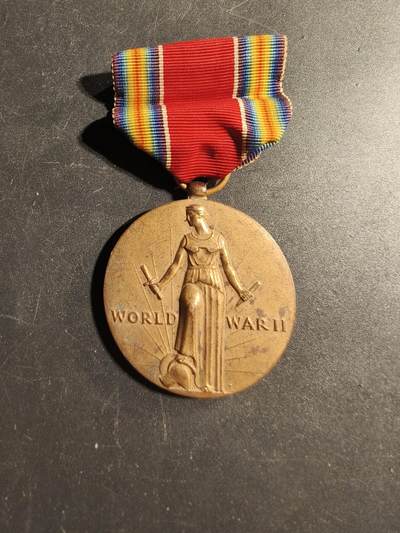 老王徽章第168期 - 美国二战胜利奖章