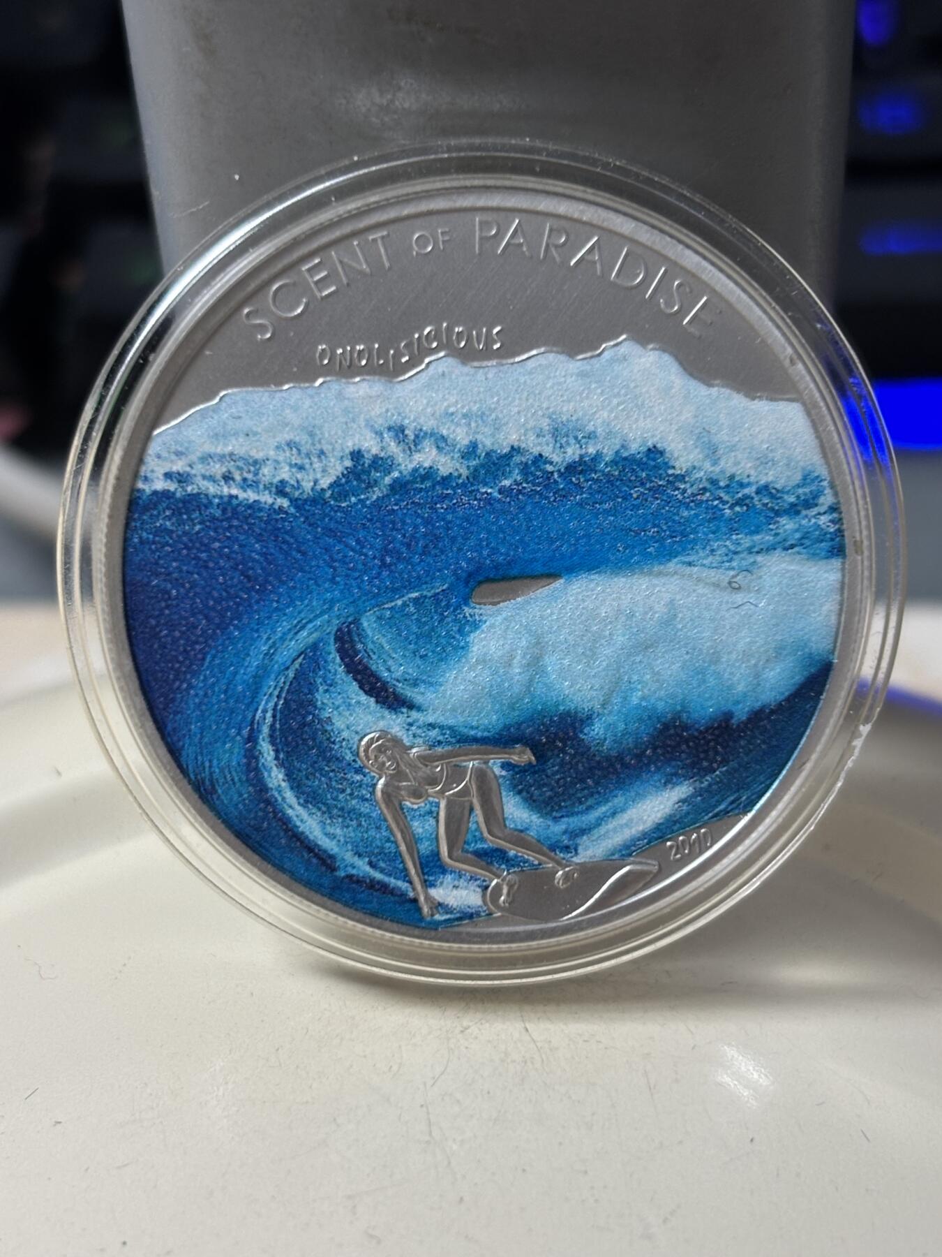 第184期拍卖 获奖帕劳2010年海浪的味道冲浪彩色纪念银币，925银，25克，发行量2500枚