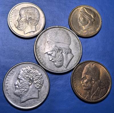 外国优质老铜币银币，周六九点倒数截拍，满百包邮，可寄存半年，喜欢朋友微信扫描二维码可直接参拍 - 希腊1978年-1986年历史名人不同面值一套