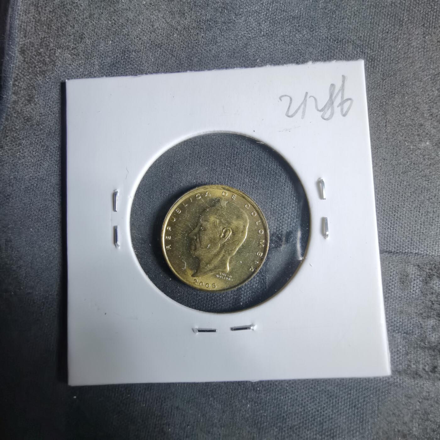 沼泽如烟--第921场 哥伦比亚2005年20比索