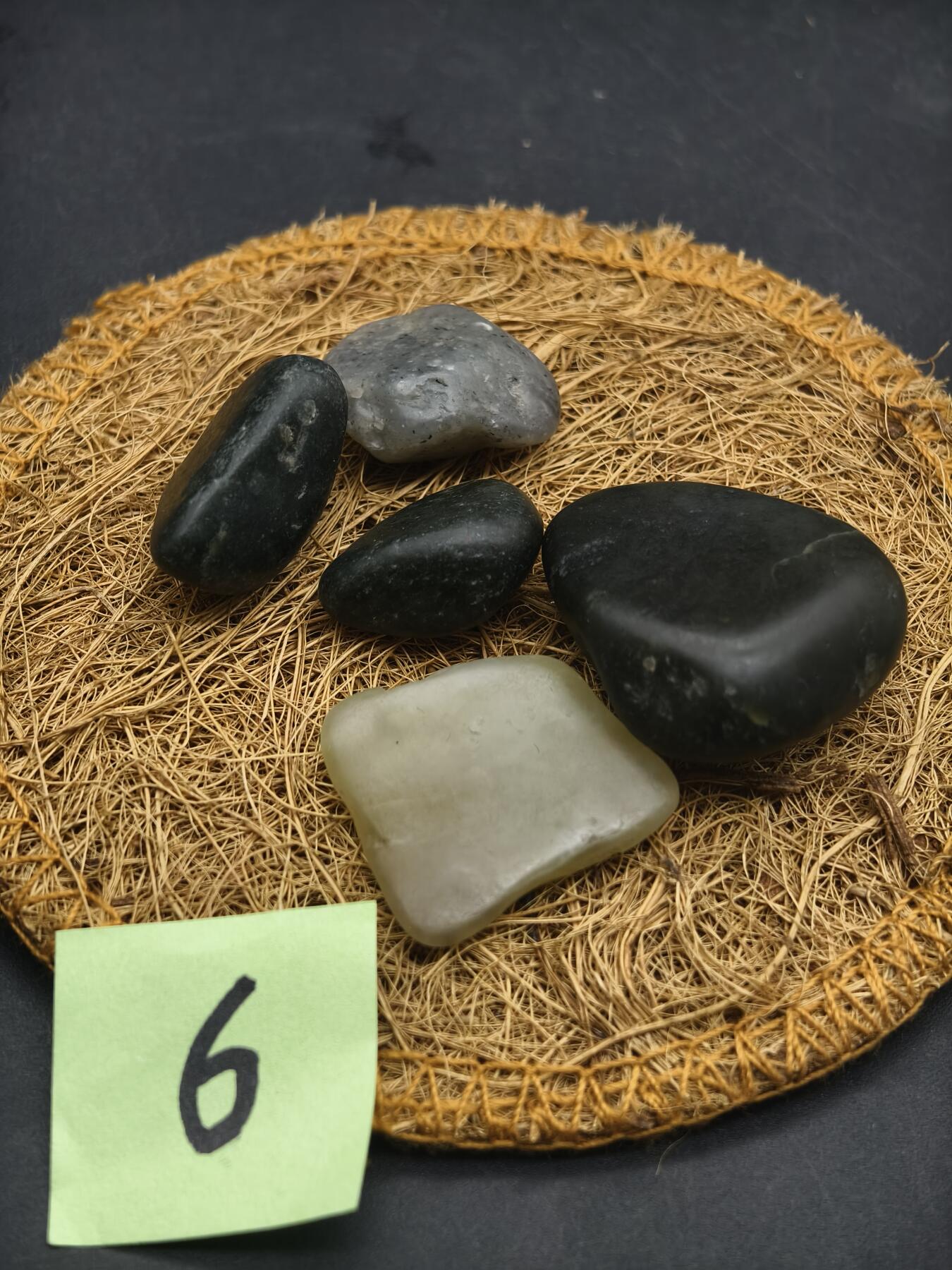 92期回流戒指饰品杂件纪念章丝路钱币专场 和田玉籽料