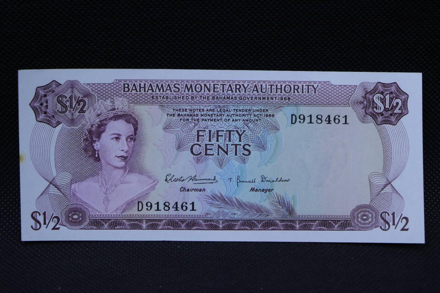 【淘币小摊】限时拍第八百二十一拍  纸币场  满百包邮可预留两周  周一统一发货   巴哈马1968年彩背50分纸币