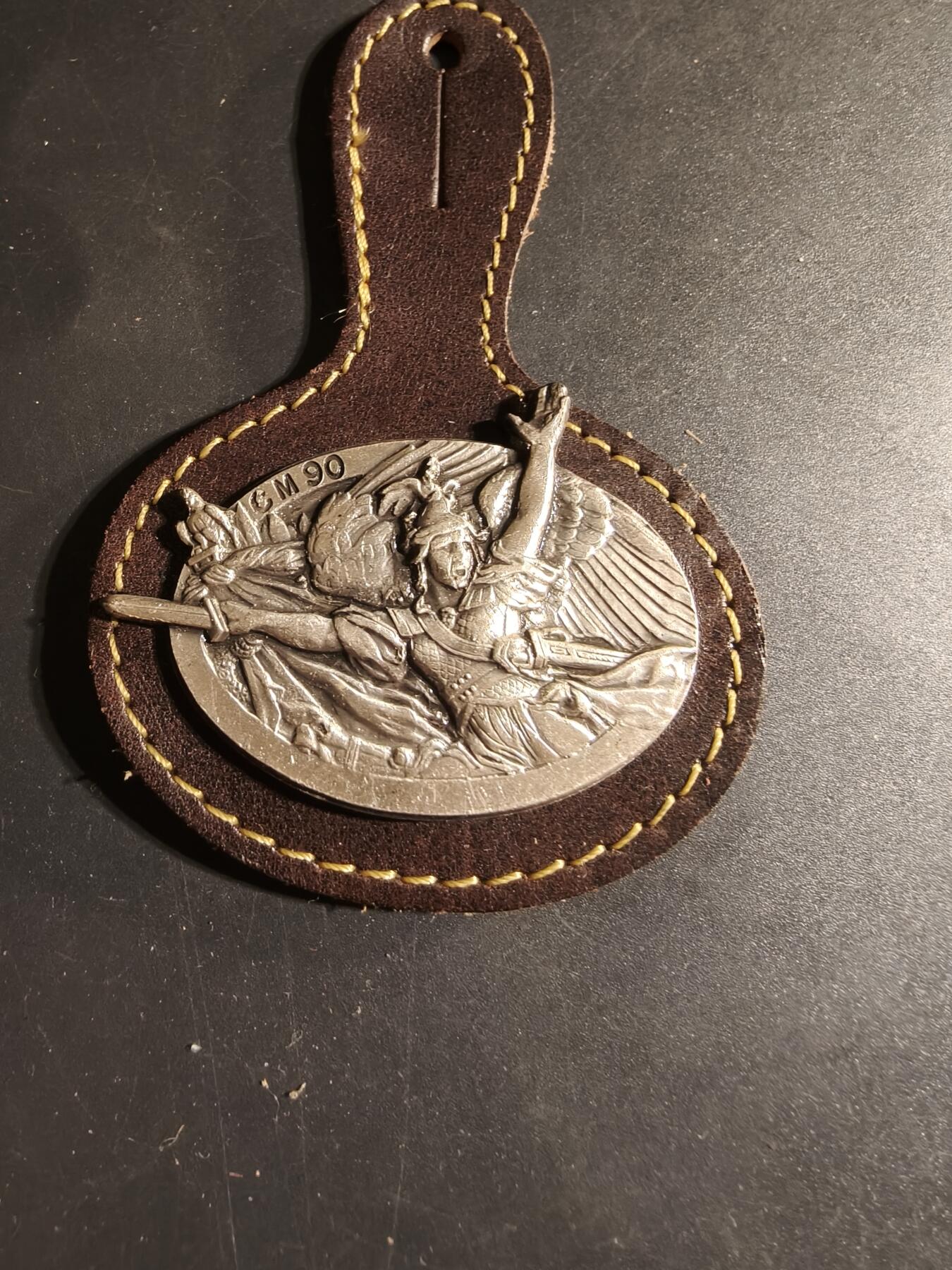 老王徽章第168期 法国第90国防动员中心证章