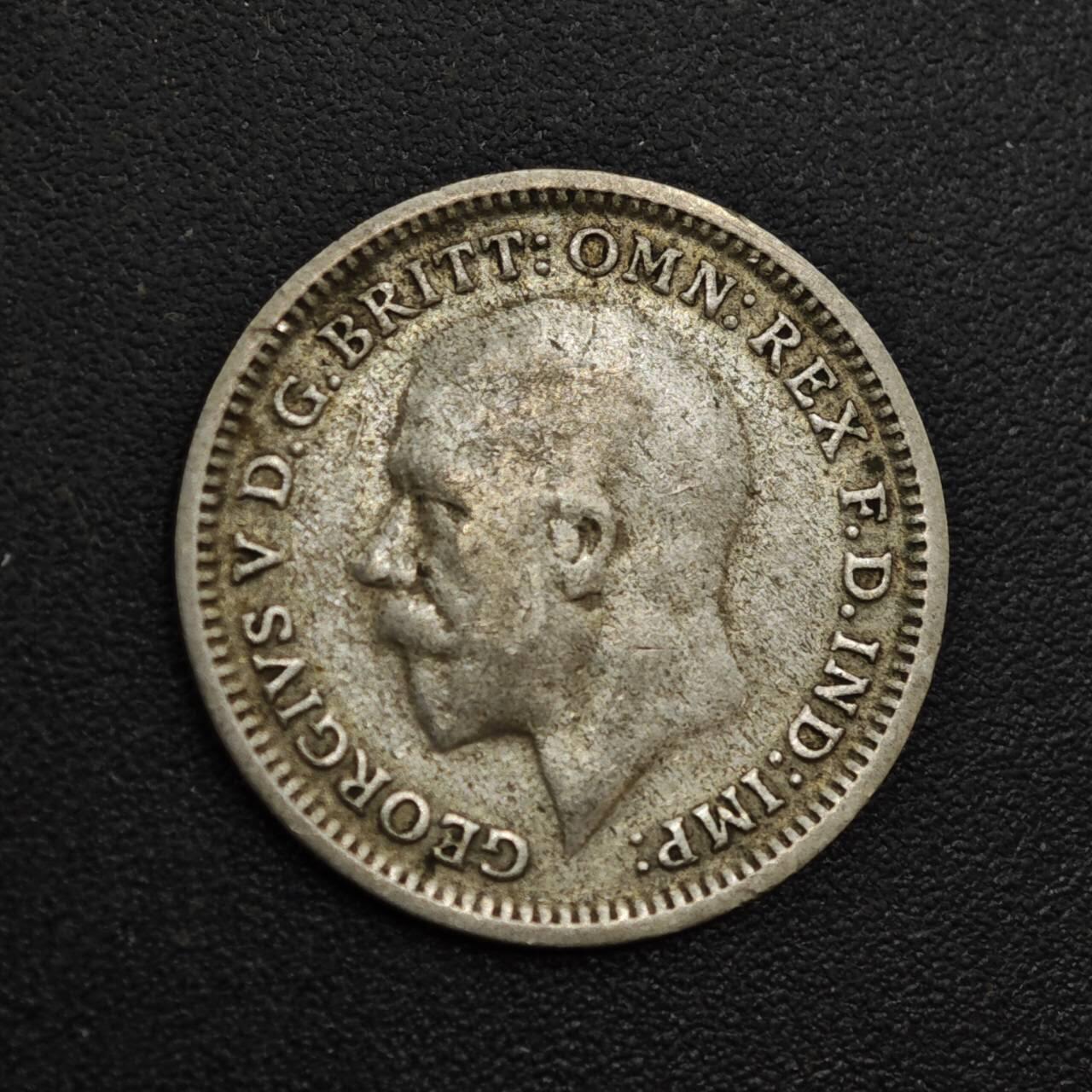 【淘币小摊】实时拍第八百一十八拍   散币小银币场   满百包邮可预留二周 每周一统一发货   英国1935年乔治五世3便士银币