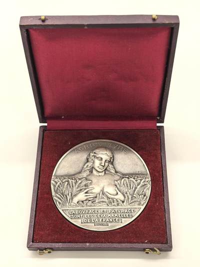 博洋堂世界钱币拍卖第150期（全场包邮） 法国 原铸原盒 铜镀银 农业协会章 经典模奈 养育着大地