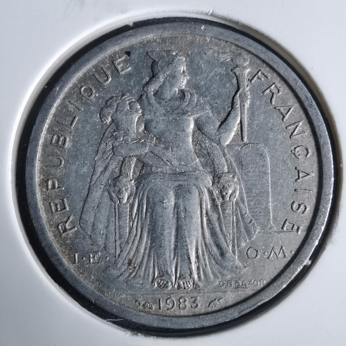 沼泽如烟--第921场 法属波利尼西亚1983年2法郎